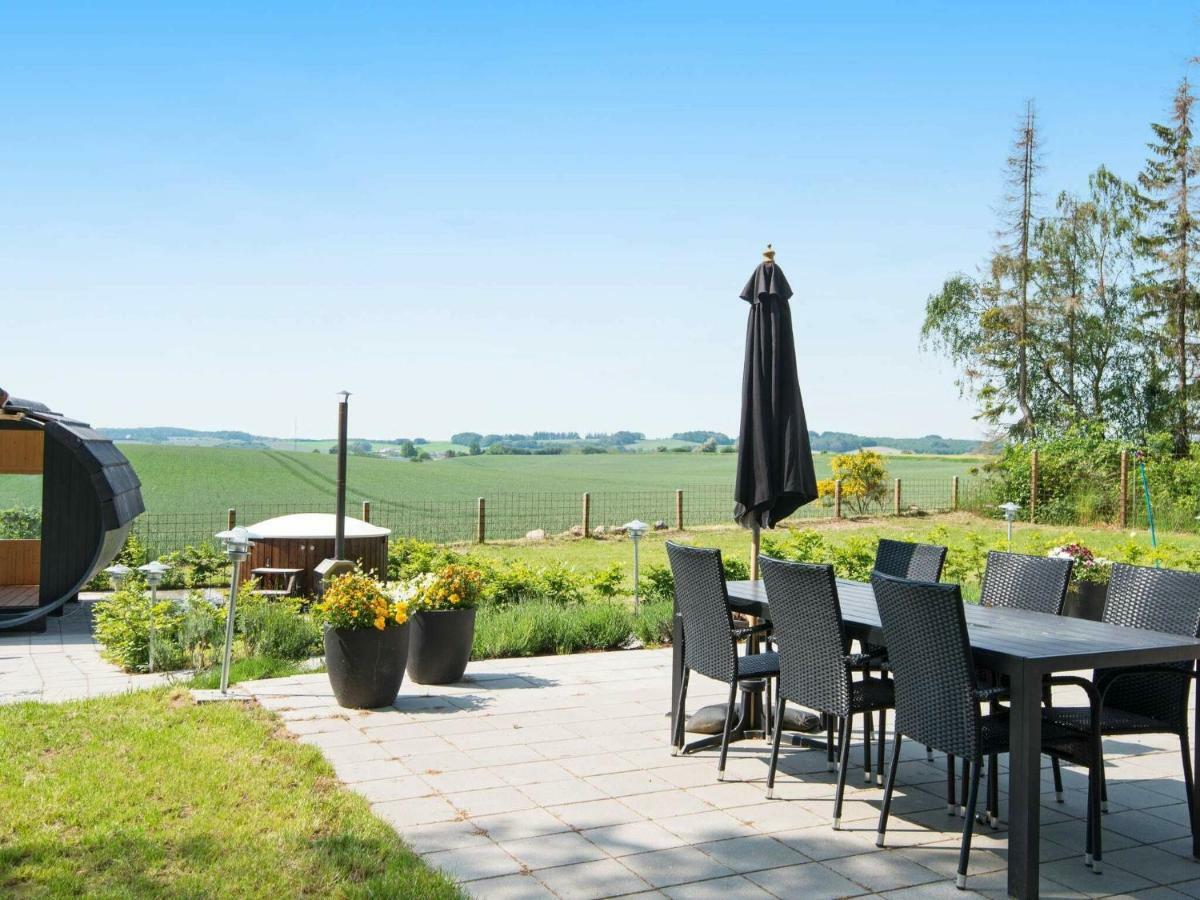 10 Person Holiday Home In Glesborg Exterior photo